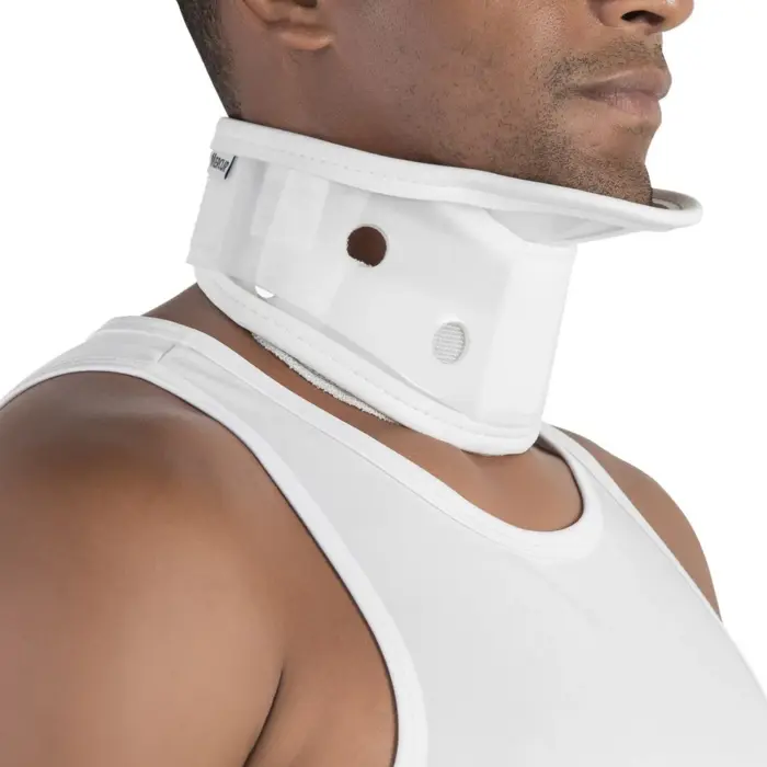 Colar Cervical com Apoio Mentoniano G BC0161 Mercur